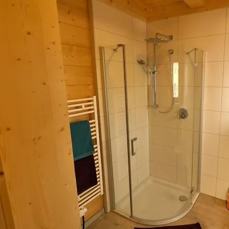 木屋 Cabin In Fuegen With Swimming Pool 菲根