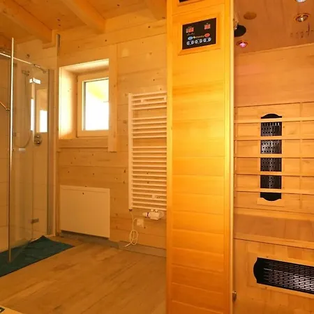 木屋 Cabin In Fuegen With Swimming Pool